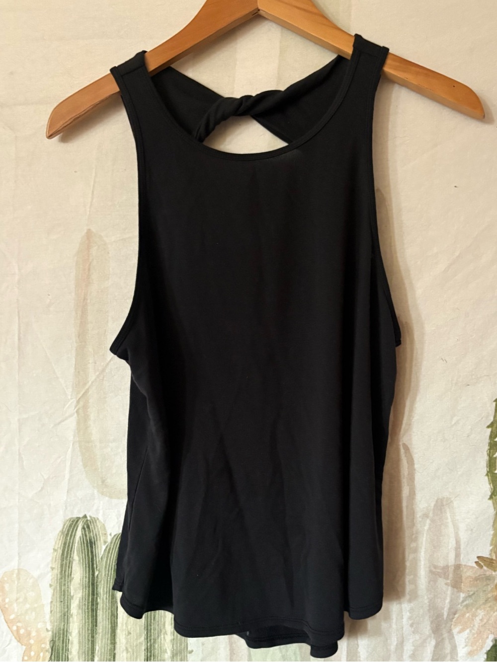 Avia Ribbed Twist Back Tank Top 🌵